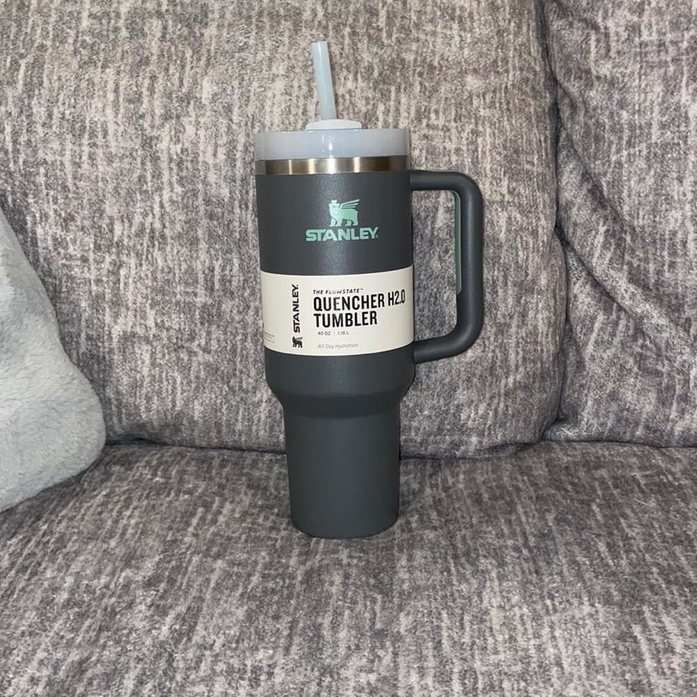 Stanley The Flowstate Quencher H2.0 Tumbler 40 oz